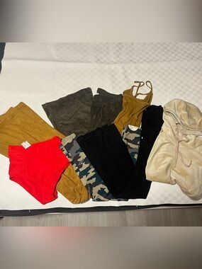 AERIE Mixed Women's Clothing Lot -